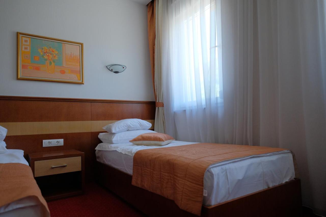 Motel Mujanic Sarajevo Mostarsko Raskrsce Extérieur photo